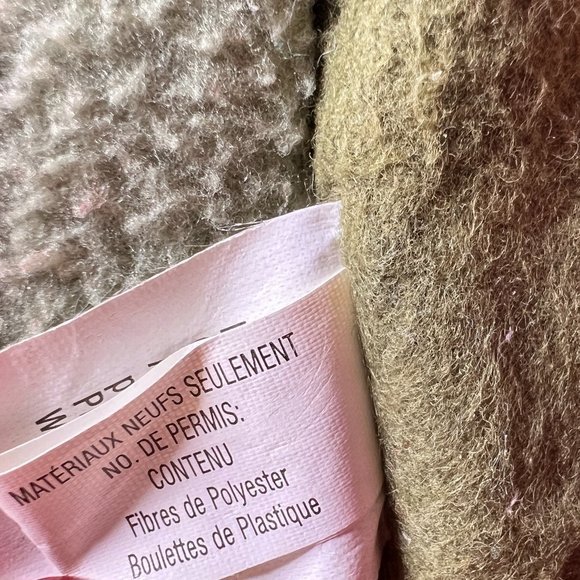 📌Hallmark Cold Weather Ready Plush Teddy w/ Mittens Red Scarf - Gloves- Sweater - Picture 13 of 15